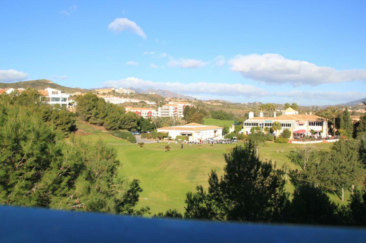 Miraflores Golf Gardens II Luxe Appartement At Riviera Del Sol Sitio de Calahonda Exteriör bild