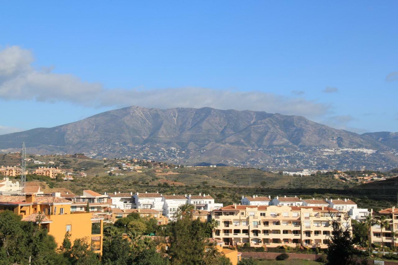 Miraflores Golf Gardens II Luxe Appartement At Riviera Del Sol Sitio de Calahonda Exteriör bild